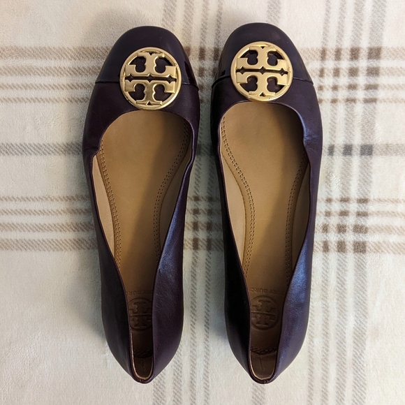 Tory Burch Chelsea Cap-Toe Leather Ballet Flat - Picture 6 of 12